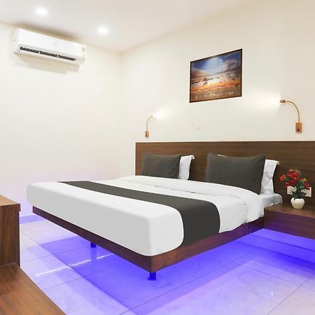 Super Townhouse Vikaspuri Hotell Delhi  Eksteriør bilde