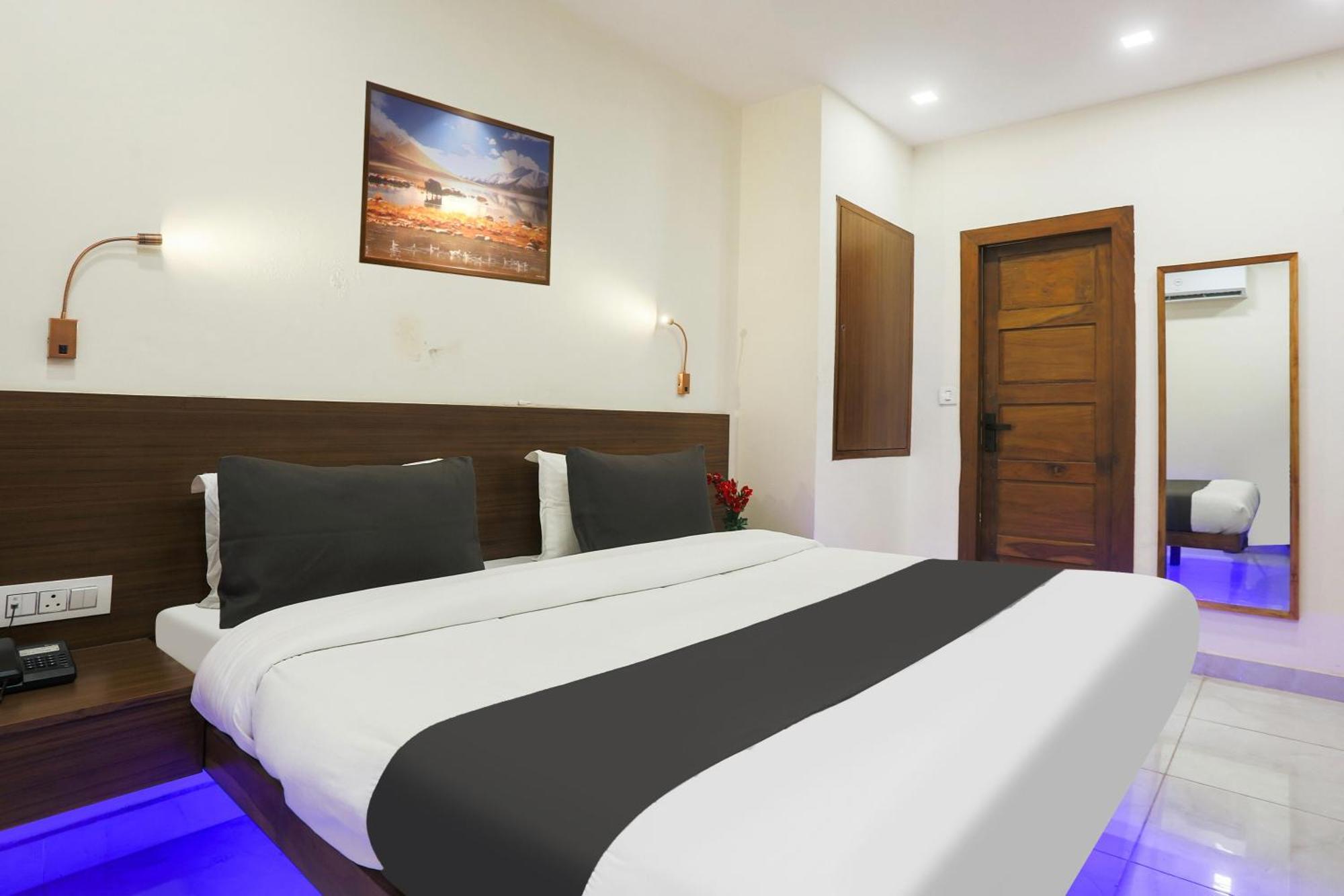 Super Townhouse Vikaspuri Hotell Delhi  Eksteriør bilde