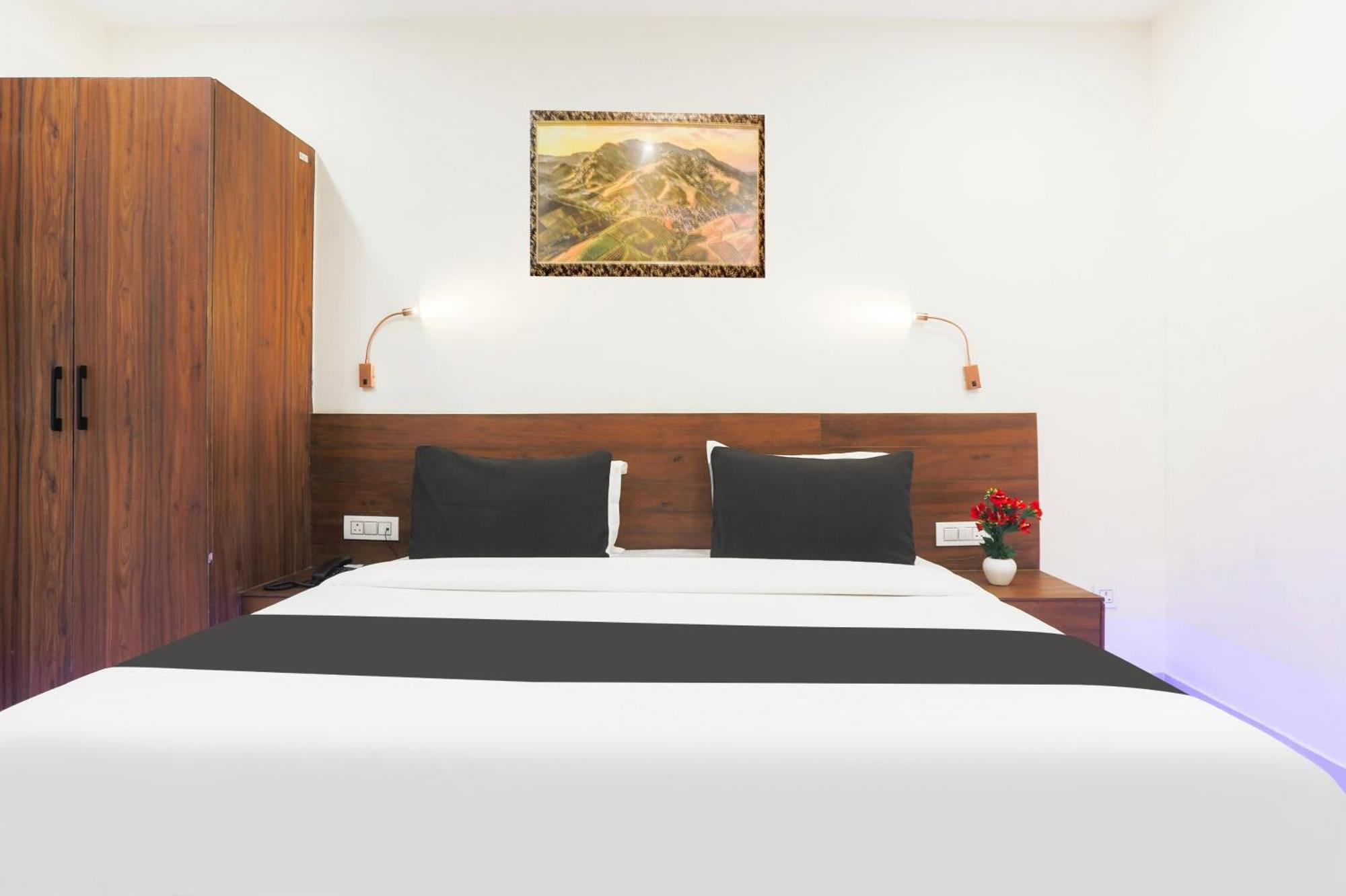 Super Townhouse Vikaspuri Hotell Delhi  Eksteriør bilde