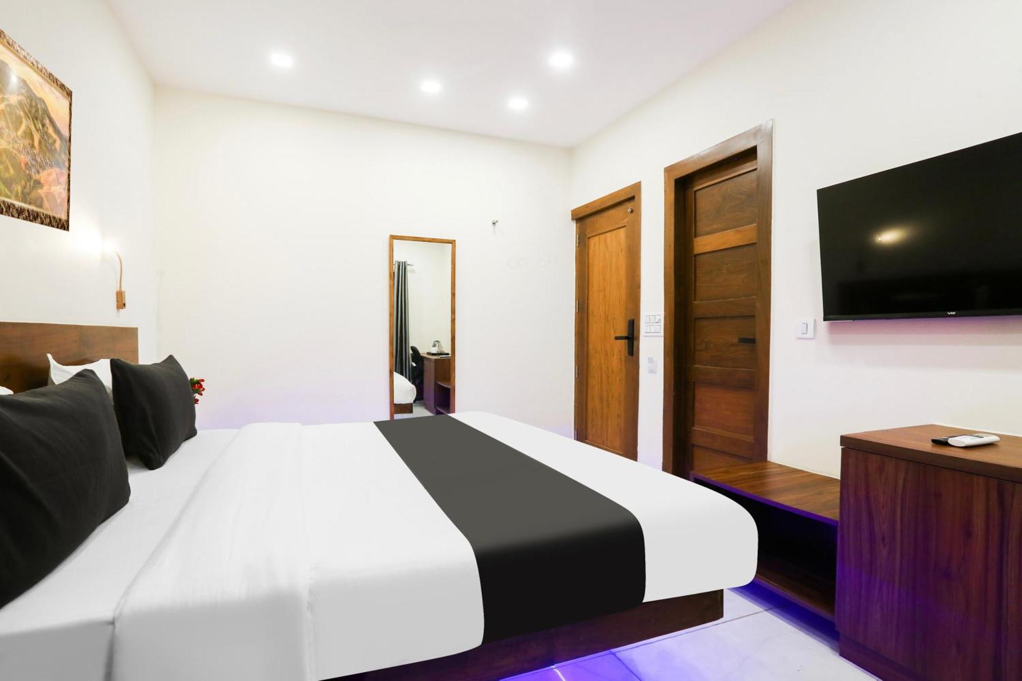 Super Townhouse Vikaspuri Hotell Delhi  Eksteriør bilde