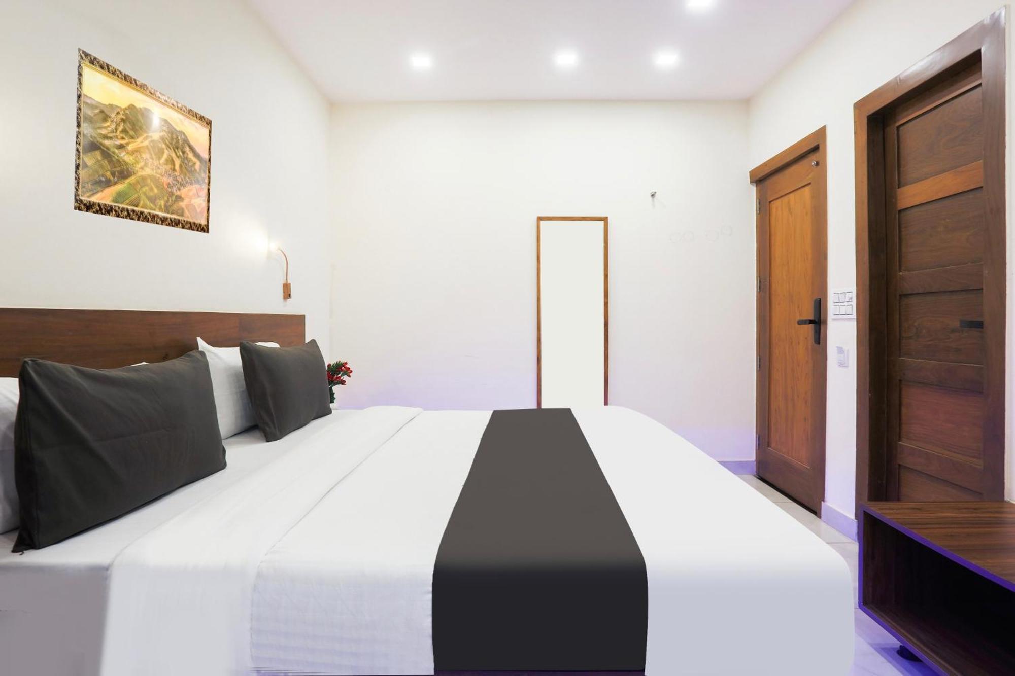 Super Townhouse Vikaspuri Hotell Delhi  Eksteriør bilde