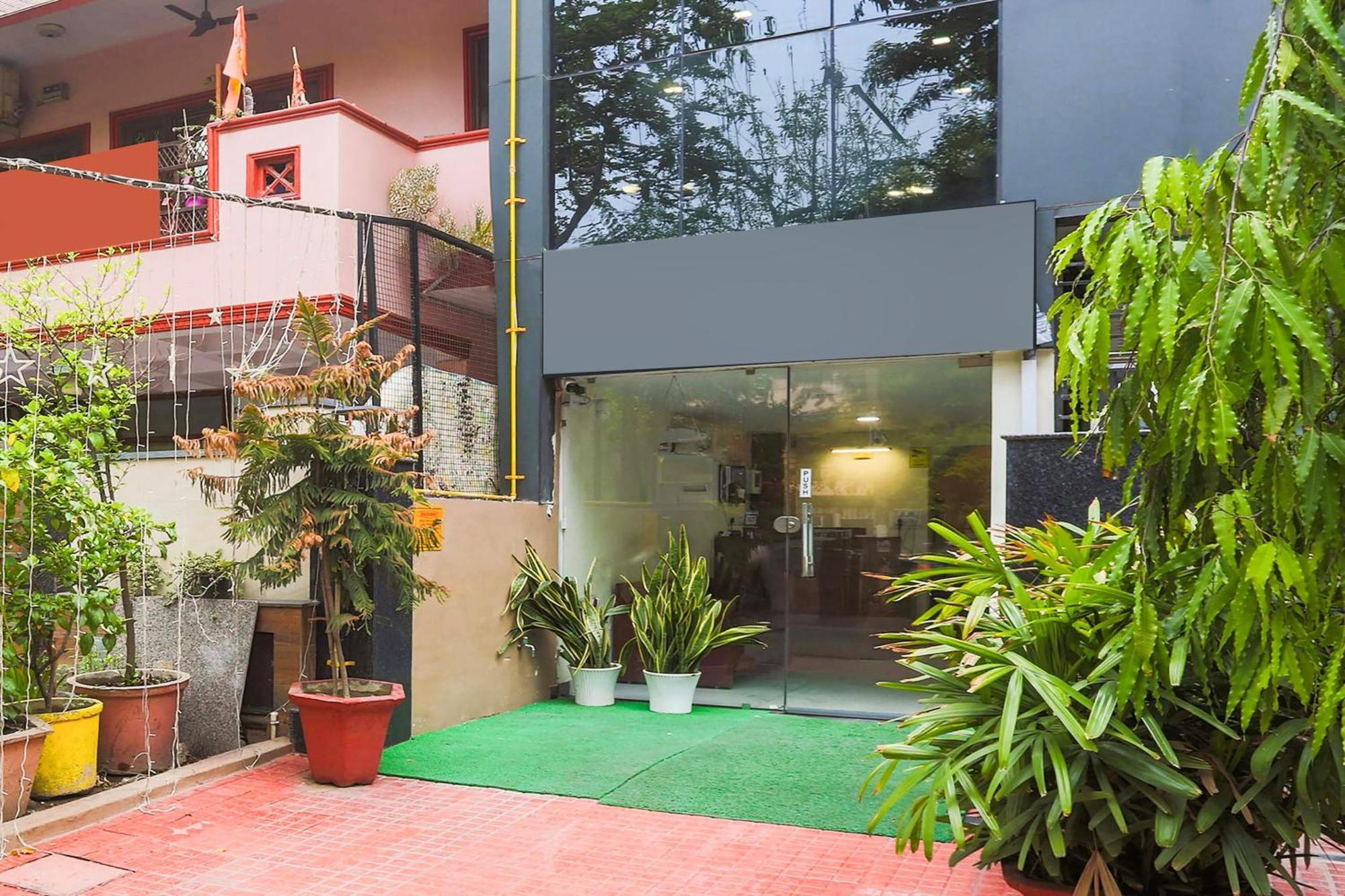 Super Townhouse Vikaspuri Hotell Delhi  Eksteriør bilde